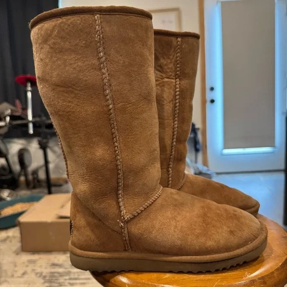 UGG Classic Tall US Women’s Chestnut Boots, size 5, Pre Owned 5815 - Picture 4 of 9
